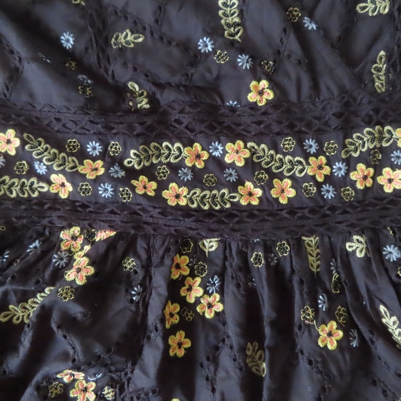 Bhanuni by Jyoti x Anthropologie Blouse NEW Floral Embroidered Top L - Picture 2 of 7